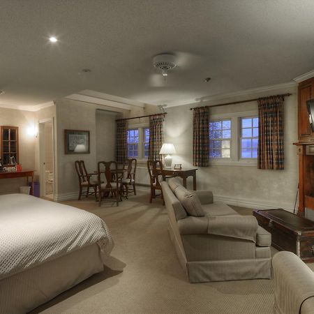 Sir Sam'S Inn & Spa (Adults Only) Haliburton Ngoại thất bức ảnh