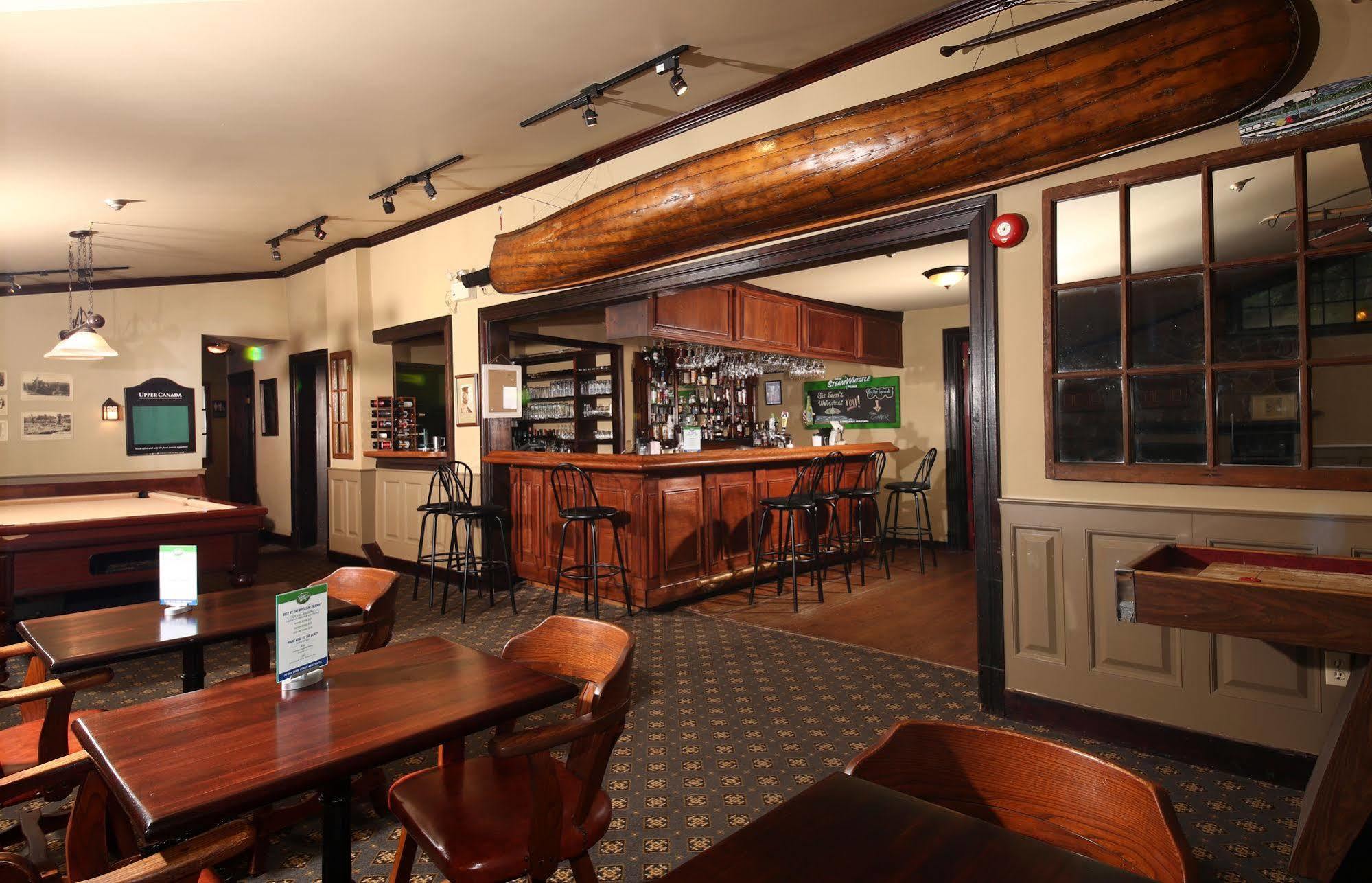 Sir Sam'S Inn & Spa (Adults Only) Haliburton Ngoại thất bức ảnh